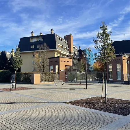 Forum Metro M2 Per Navigli Milano Centro *